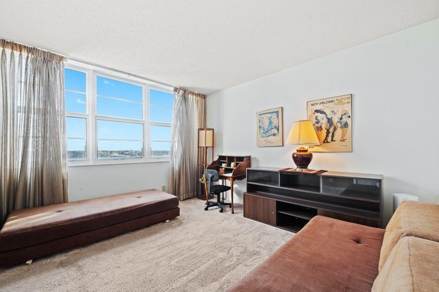 3520 Oaks Way 903, Pompano Beach, FL 33069