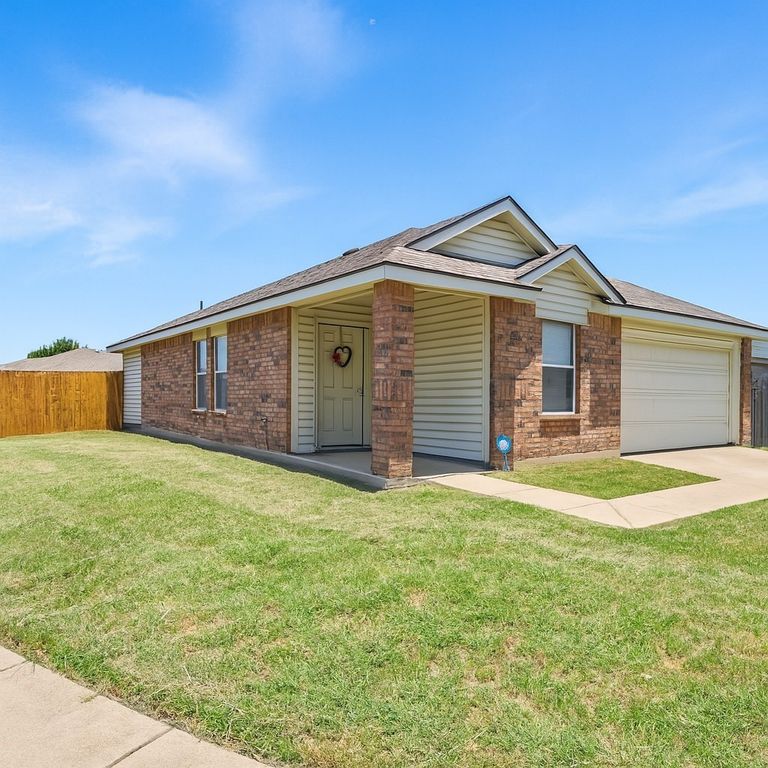 1421 Royal Meadows Trail, Fort Worth, TX 76140