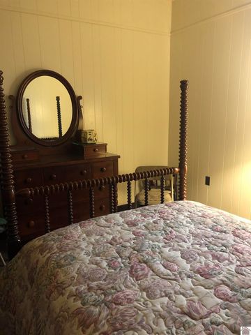 1326 Wilson Ave, Mayfield, KY 42066