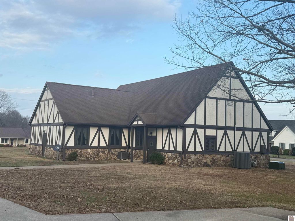 1326 Wilson Ave, Mayfield, KY 42066