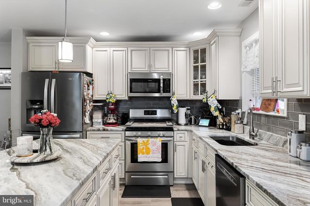 304 SEMINOLE TRAIL, Browns Mills, NJ 08015