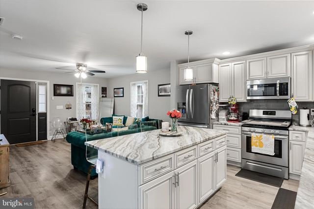 304 SEMINOLE TRAIL, Browns Mills, NJ 08015