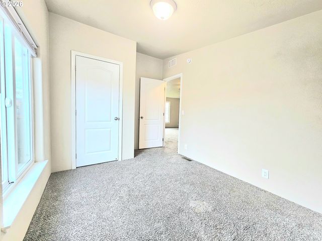 4285 FERGUS Ave, Eugene, OR 97402