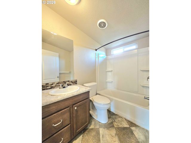 4285 FERGUS Ave, Eugene, OR 97402