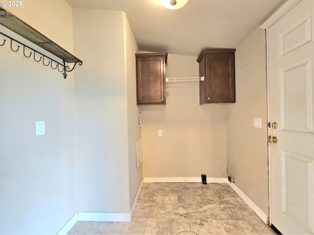 4285 FERGUS Ave, Eugene, OR 97402