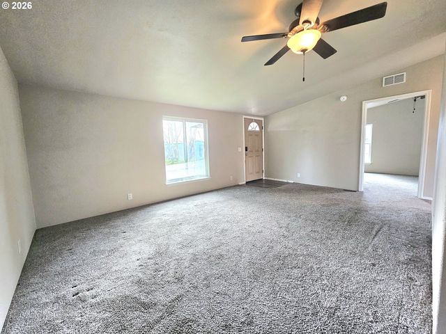 4285 FERGUS Ave, Eugene, OR 97402