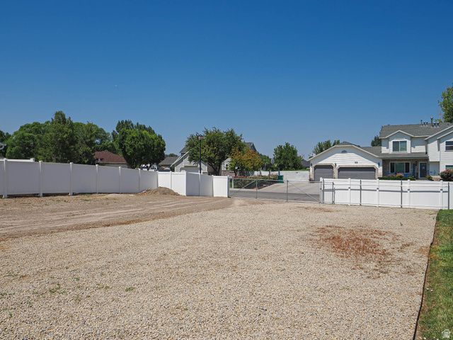 12142 S 3300 W, Riverton, UT 84065