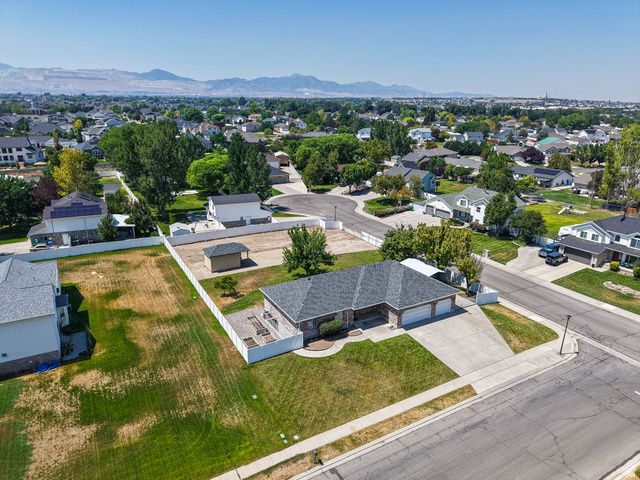 12142 S 3300 W, Riverton, UT 84065