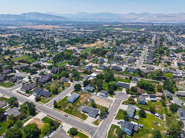 12142 S 3300 W, Riverton, UT 84065