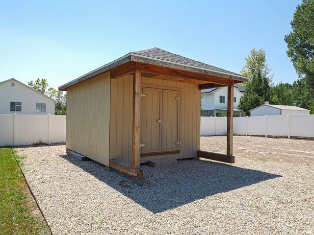 12142 S 3300 W, Riverton, UT 84065