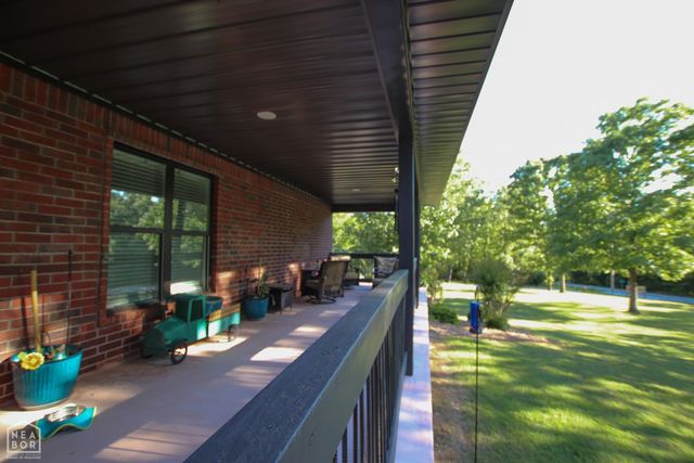 2 Caxambas Drive, Cherokee Village, AR 72529