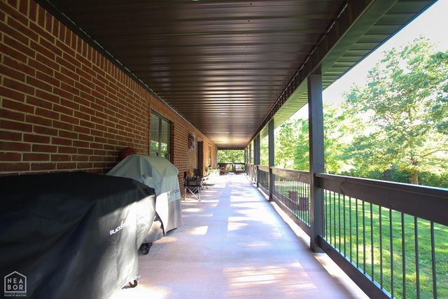 2 Caxambas Drive, Cherokee Village, AR 72529
