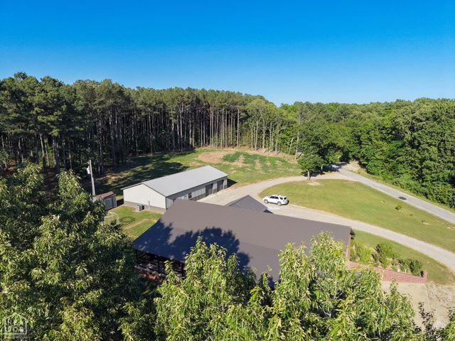 2 Caxambas Drive, Cherokee Village, AR 72529