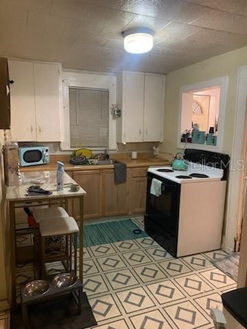 1204 38TH AVENUE N, St Petersburg, FL 33704