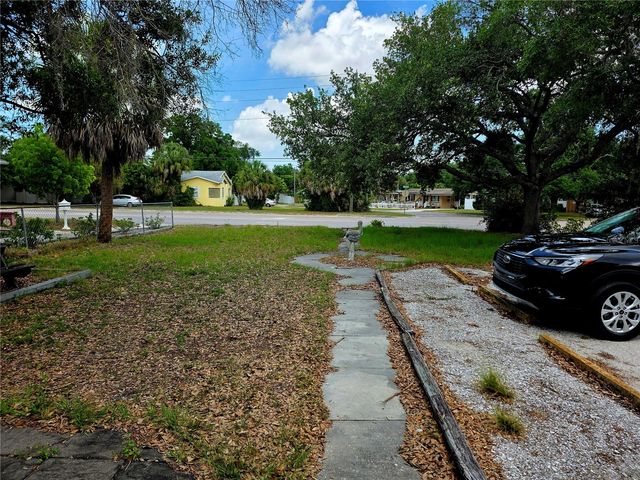 1204 38TH AVENUE N, St Petersburg, FL 33704