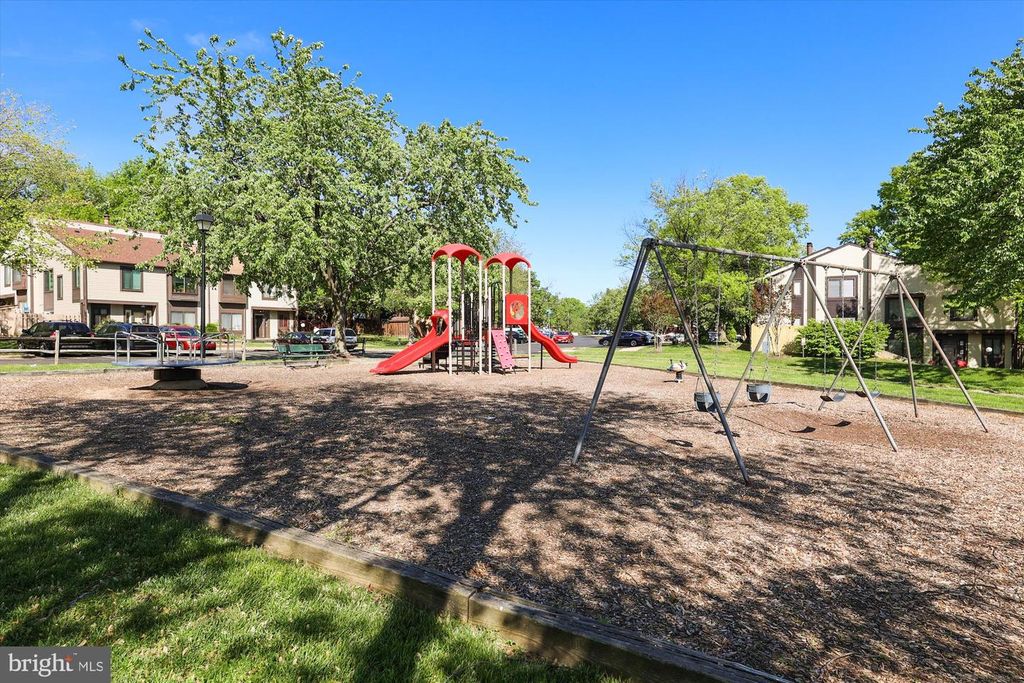 15615 DORSET RD #102, Laurel, MD 20707