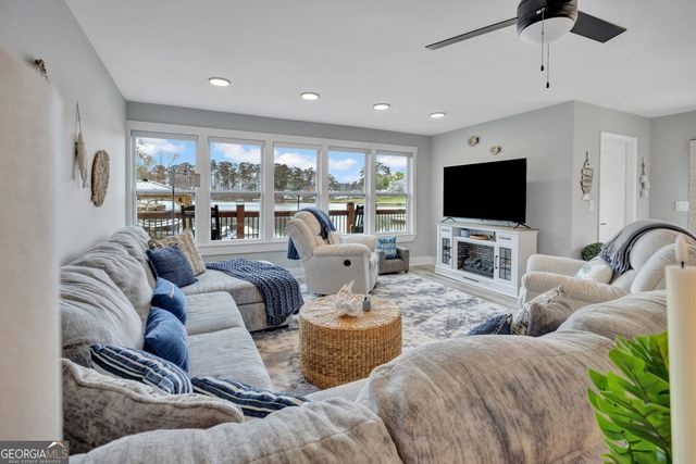 8900 Jackson Lake Road, Monticello, GA 31064