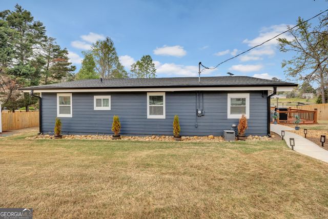 8900 Jackson Lake Road, Monticello, GA 31064