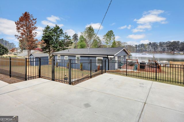 8900 Jackson Lake Road, Monticello, GA 31064