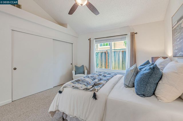 2316 Lake Park Ct, Martinez, CA 94553