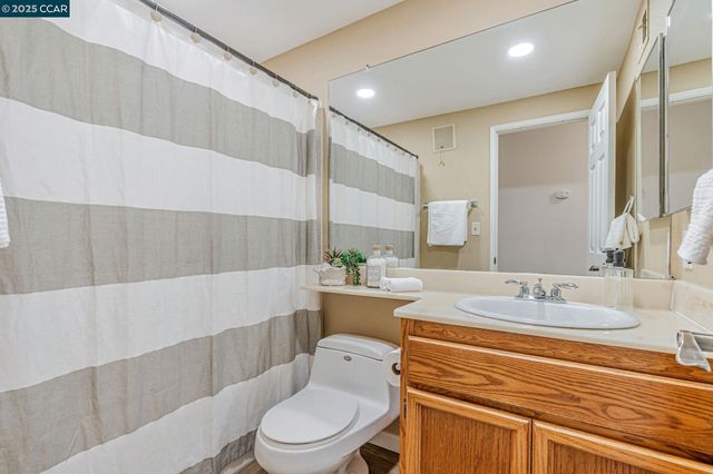 2316 Lake Park Ct, Martinez, CA 94553