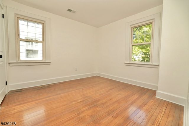 65 E Almira St, Bloomfield Twp., NJ 07003