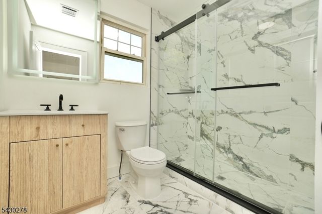 65 E Almira St, Bloomfield Twp., NJ 07003