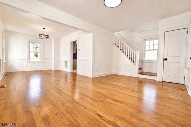 65 E Almira St, Bloomfield Twp., NJ 07003