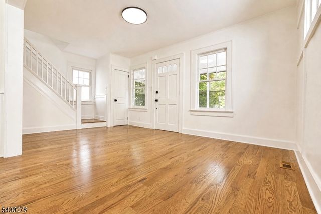 65 E Almira St, Bloomfield Twp., NJ 07003