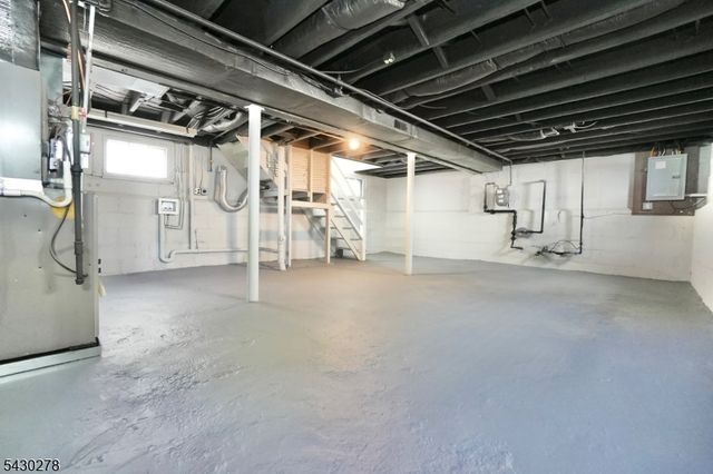65 E Almira St, Bloomfield Twp., NJ 07003