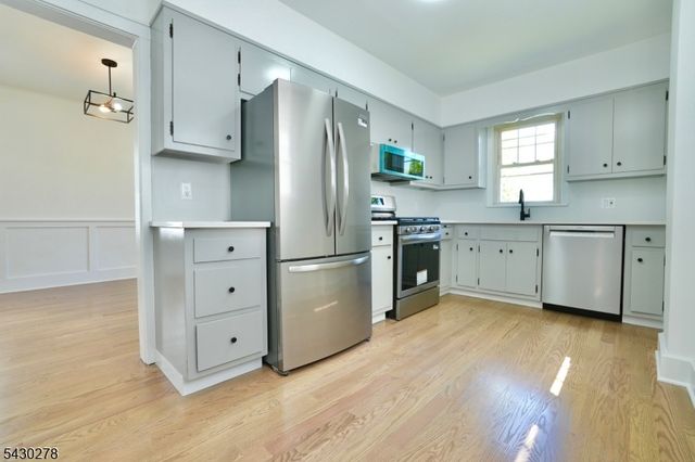 65 E Almira St, Bloomfield Twp., NJ 07003