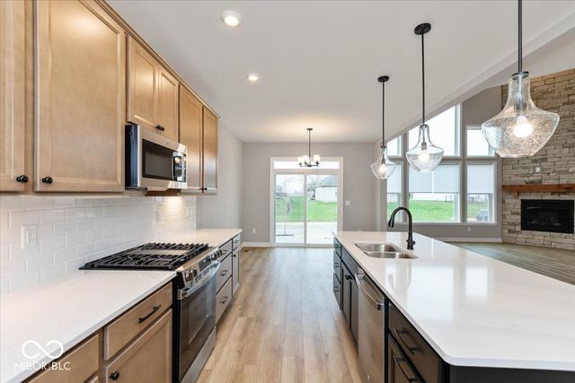 942 Apryl Drive, Greenwood, IN 46143