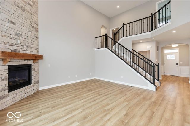 942 Apryl Drive, Greenwood, IN 46143