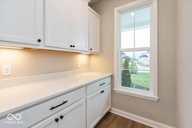 942 Apryl Drive, Greenwood, IN 46143