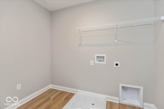 942 Apryl Drive, Greenwood, IN 46143