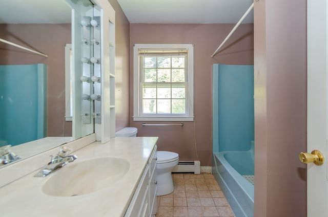 356 Bridge St, Fairhaven, MA 02719
