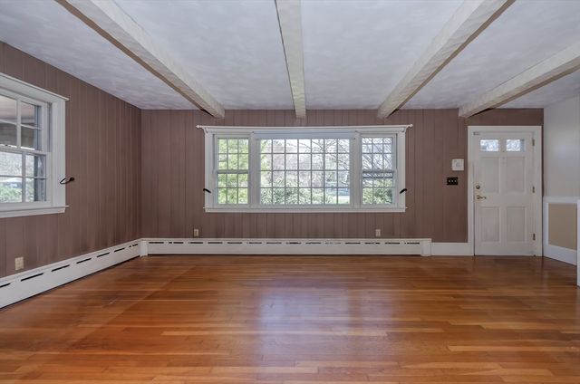 356 Bridge St, Fairhaven, MA 02719