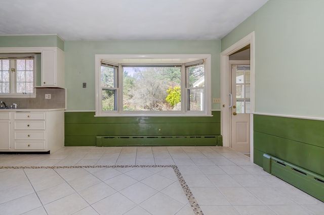 356 Bridge St, Fairhaven, MA 02719