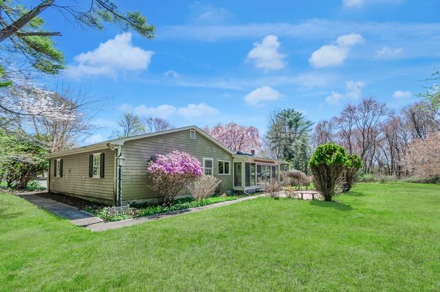 356 Bridge St, Fairhaven, MA 02719
