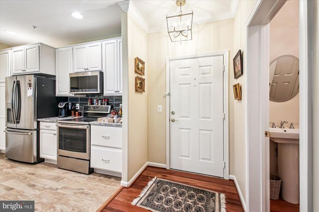 2610 CHAPEL LAKE DR #208, Gambrills, MD 21054