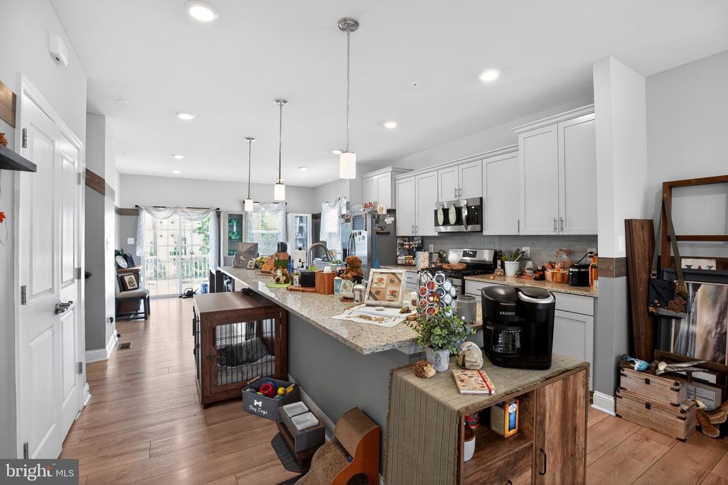 Image 11 of property listing at 23862 MYRTLE GLEN WAY, California, MD 20619
