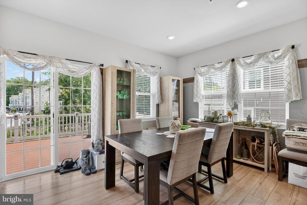 Image 16 of property listing at 23862 MYRTLE GLEN WAY, California, MD 20619