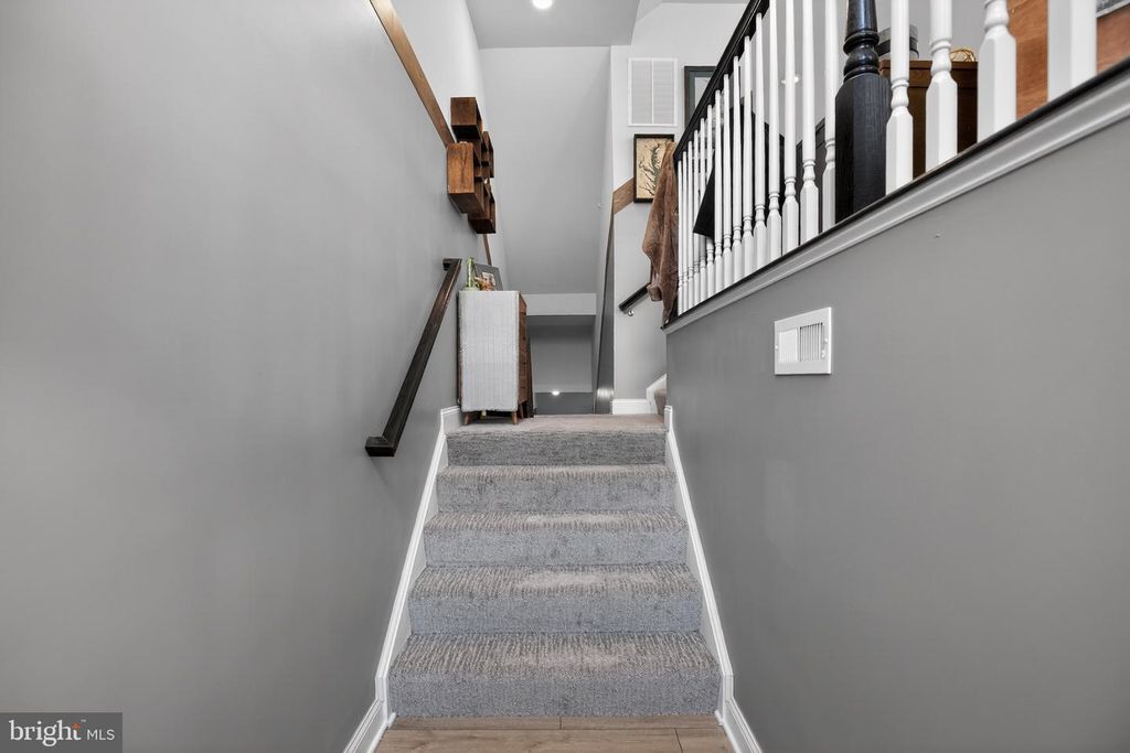 Image 6 of property listing at 23862 MYRTLE GLEN WAY, California, MD 20619
