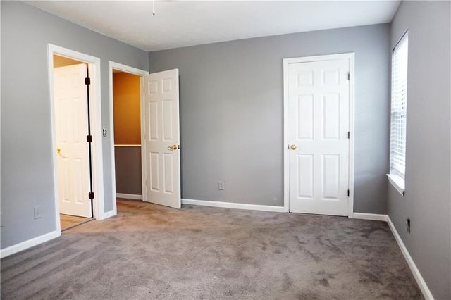 1082 Huntington Trace SE, Smyrna, GA 30082
