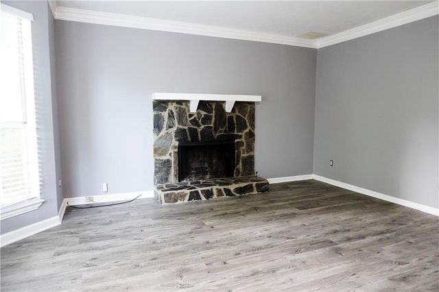1082 Huntington Trace SE, Smyrna, GA 30082