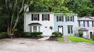 1082 Huntington Trace SE, Smyrna, GA 30082