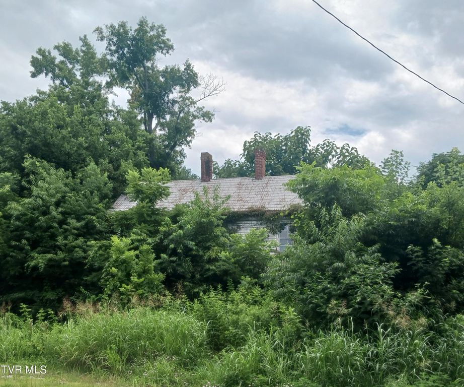 3239 Knob Creek Road, Johnson City, TN 37615