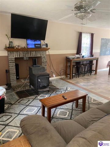 1088 Wonderland Cavern Road, Cecilia, KY 42724