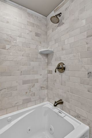 5533 S Sayre Avenue, Chicago, IL 60638