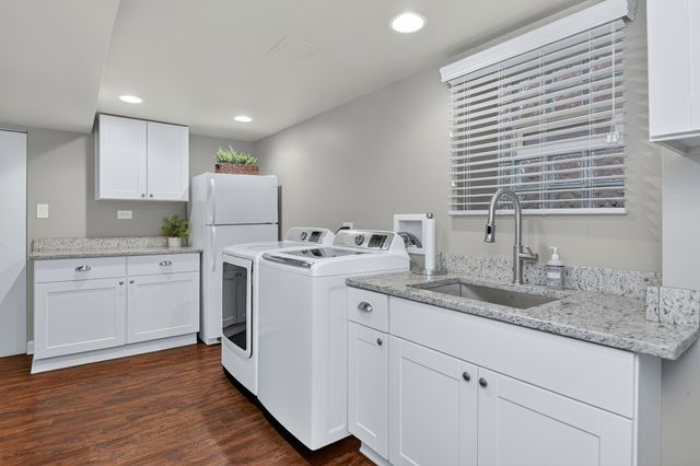 5533 S Sayre Avenue, Chicago, IL 60638